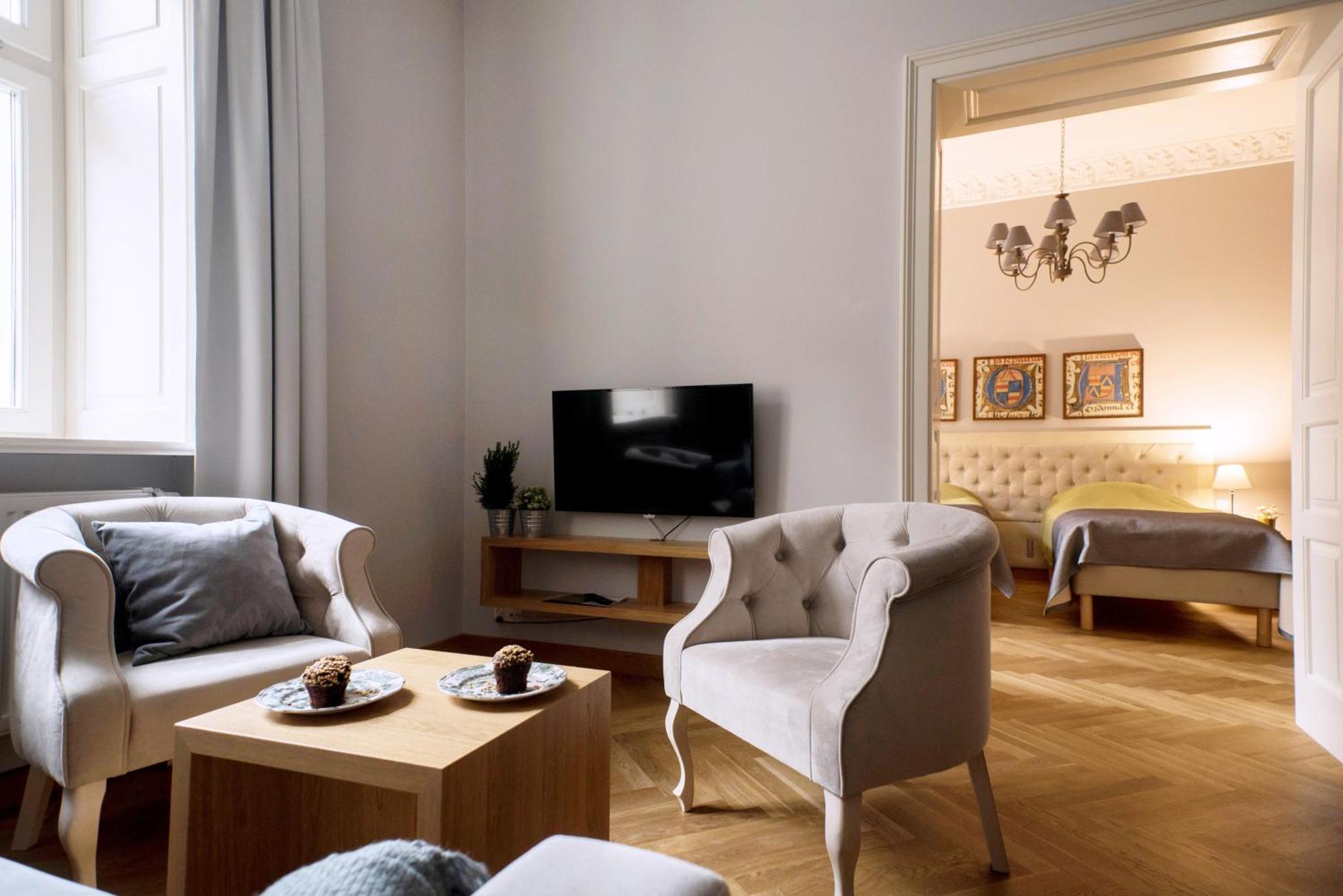 Superior One-Bedroom Apartment